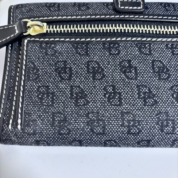 *New* Dooney & Bourke Monogram Tote Bag and wallet set
Color black /gray - Picture 12 of 16